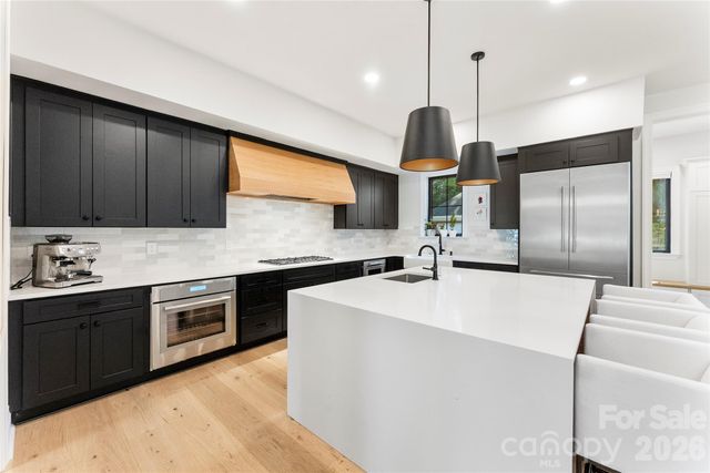 1550 Coventry Road, Charlotte, NC 28211