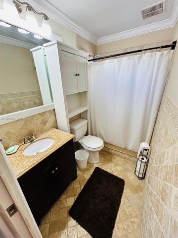 7342 NW 38th Pl, Coral Springs, FL 33065