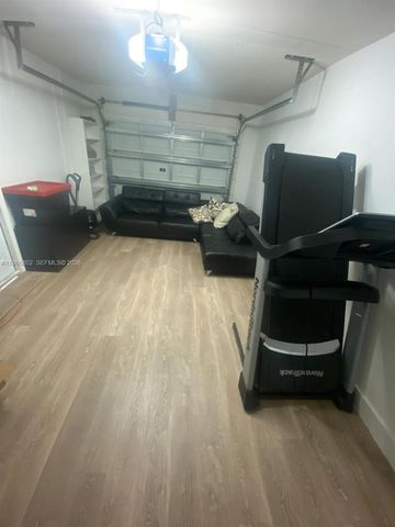 7342 NW 38th Pl, Coral Springs, FL 33065