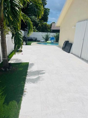 7342 NW 38th Pl, Coral Springs, FL 33065