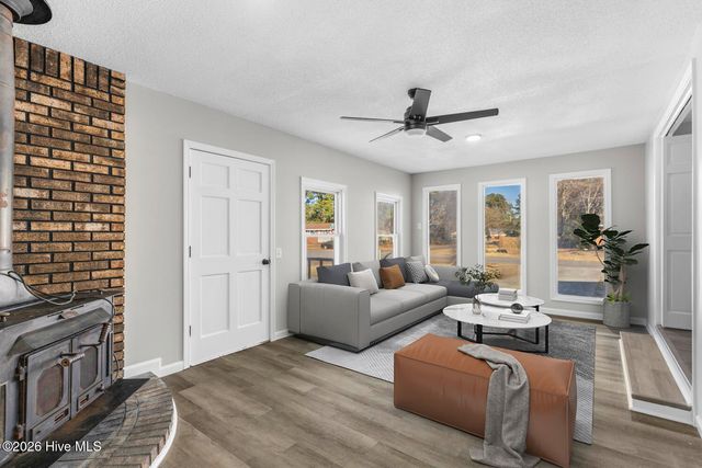 61 Dixie Trail, Jacksonville, NC 28546