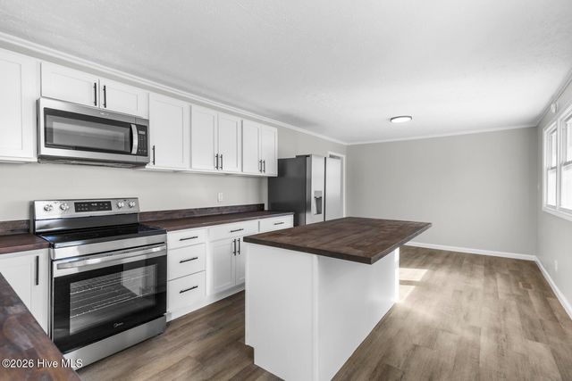 61 Dixie Trail, Jacksonville, NC 28546