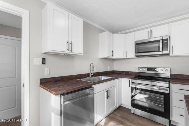 61 Dixie Trail, Jacksonville, NC 28546