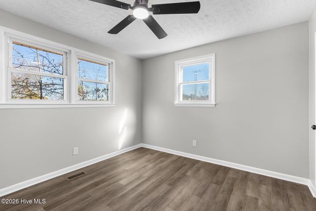 61 Dixie Trail, Jacksonville, NC 28546