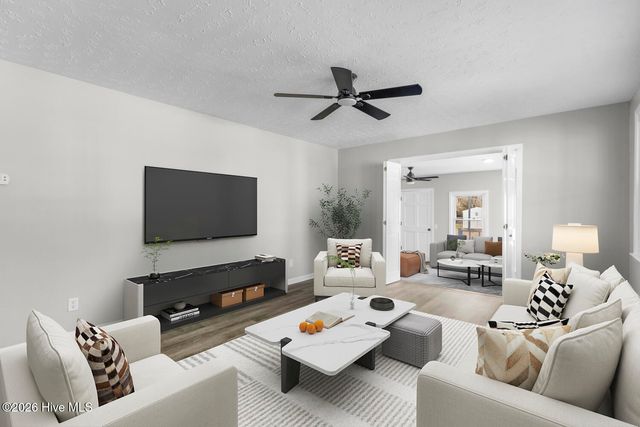 61 Dixie Trail, Jacksonville, NC 28546