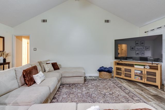 7807 TUMBLING CREEK DR, Millington, TN 38053