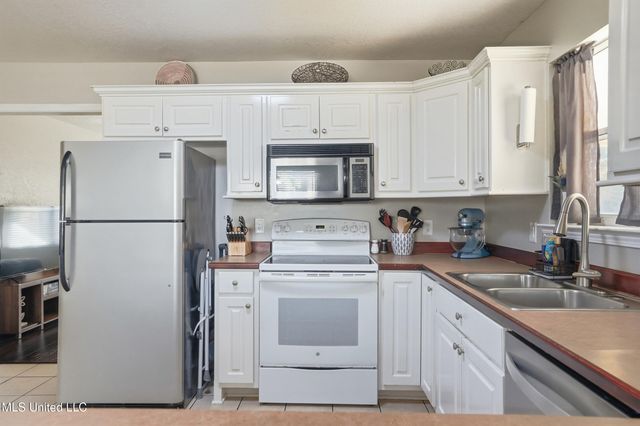 10411 3rd Avenue, D'iberville, MS 39540