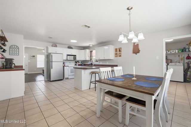 10411 3rd Avenue, D'iberville, MS 39540