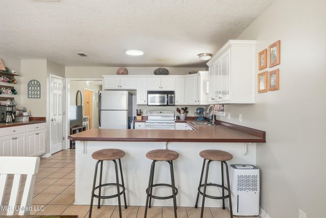 10411 3rd Avenue, D'iberville, MS 39540