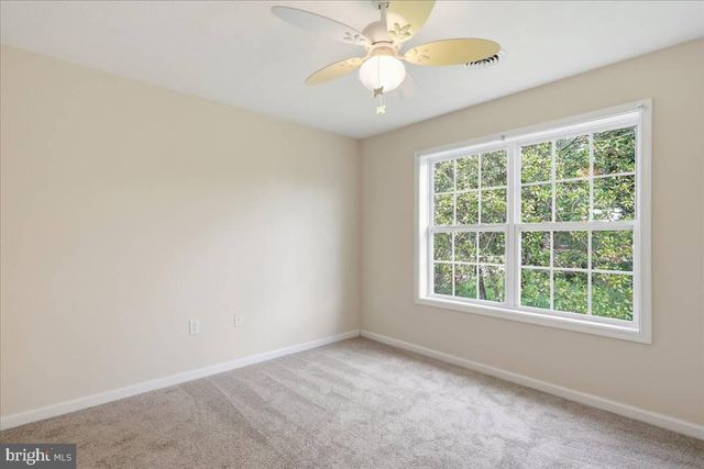 5248 WINCHESTER AVE, Martinsburg, WV 25405