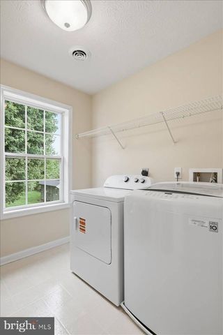 5248 WINCHESTER AVE, Martinsburg, WV 25405