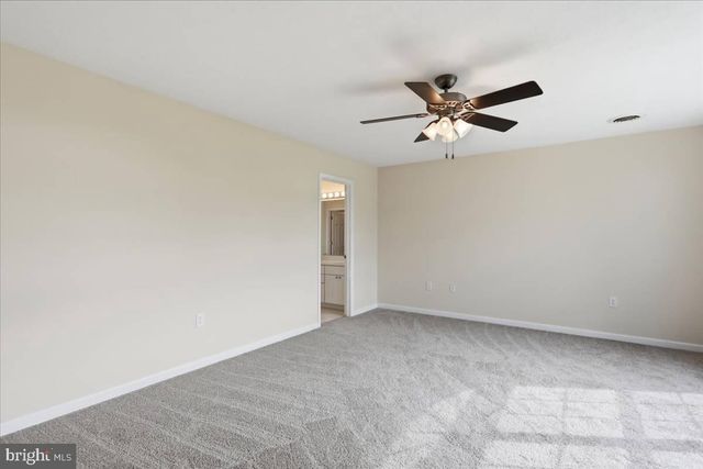 5248 WINCHESTER AVE, Martinsburg, WV 25405