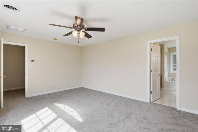 5248 WINCHESTER AVE, Martinsburg, WV 25405