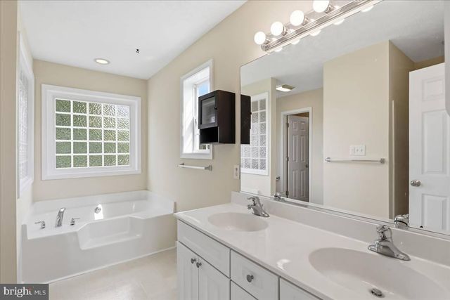 5248 WINCHESTER AVE, Martinsburg, WV 25405