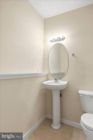 5248 WINCHESTER AVE, Martinsburg, WV 25405