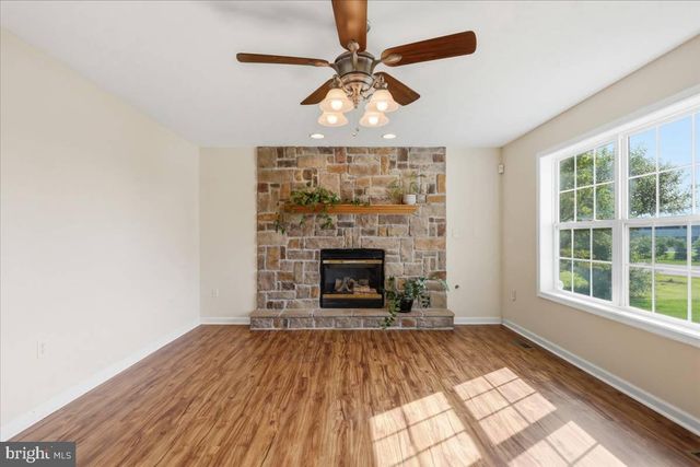 5248 WINCHESTER AVE, Martinsburg, WV 25405