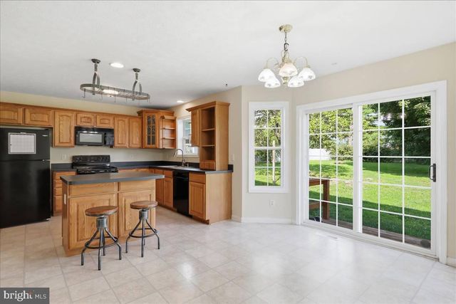 5248 WINCHESTER AVE, Martinsburg, WV 25405