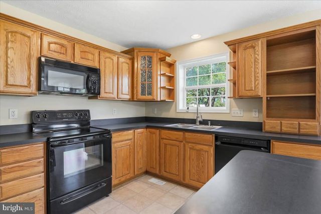 5248 WINCHESTER AVE, Martinsburg, WV 25405