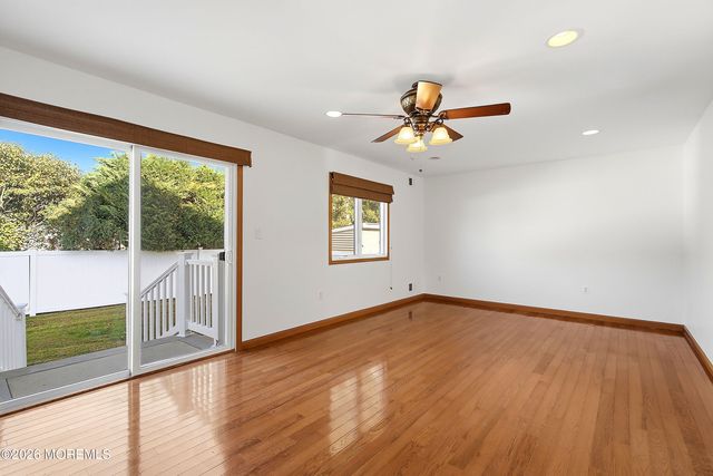 624 Mermaid Avenue, Beachwood, NJ 08722