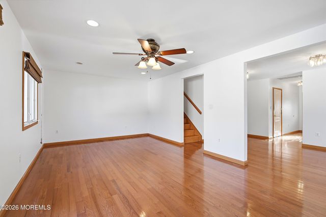 624 Mermaid Avenue, Beachwood, NJ 08722