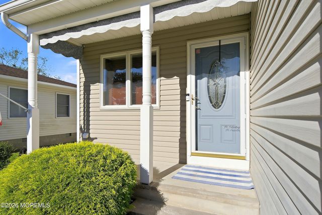 624 Mermaid Avenue, Beachwood, NJ 08722