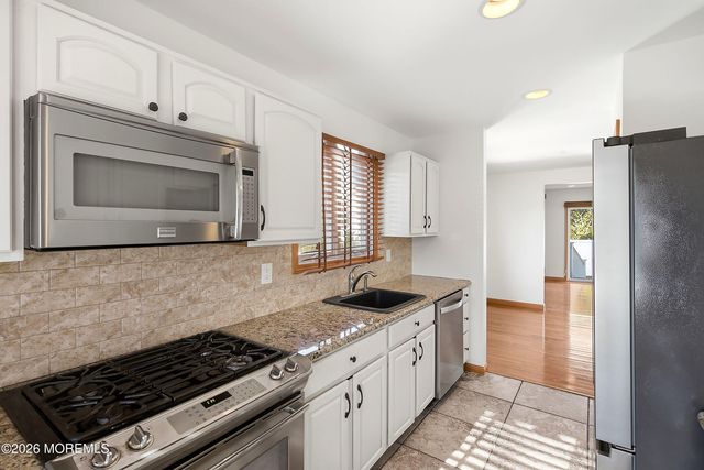 624 Mermaid Avenue, Beachwood, NJ 08722