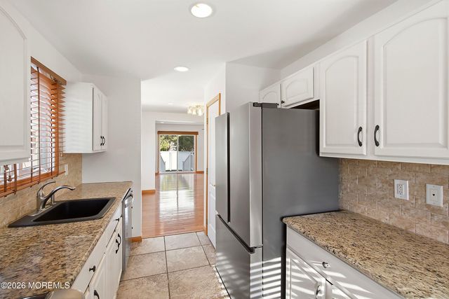 624 Mermaid Avenue, Beachwood, NJ 08722