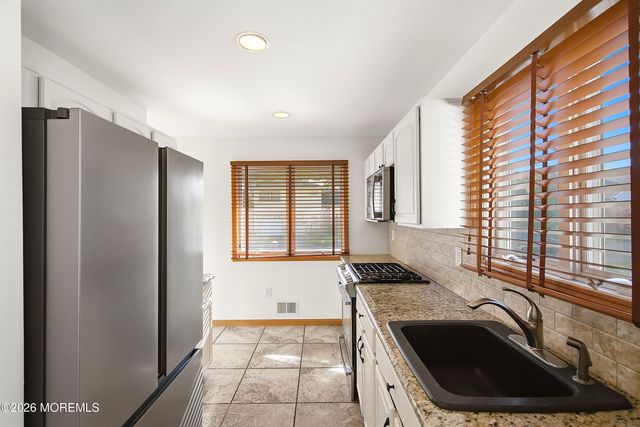 624 Mermaid Avenue, Beachwood, NJ 08722