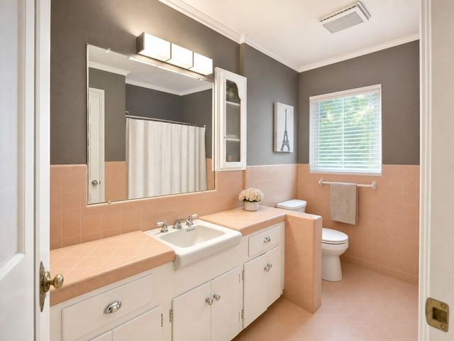 6755 E Mockingbird Lane, Dallas, TX 75214