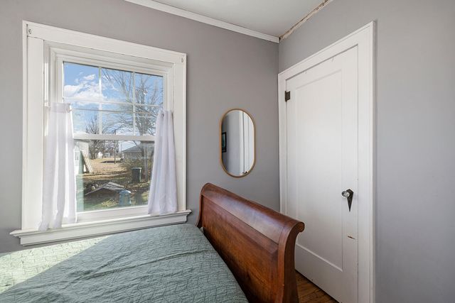 1124 W Washington Street, Marshfield, MO 65706