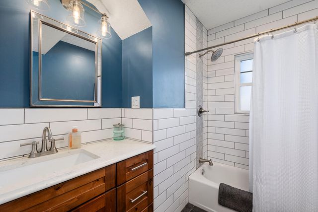 1124 W Washington Street, Marshfield, MO 65706