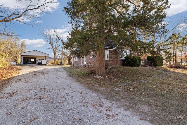 1124 W Washington Street, Marshfield, MO 65706