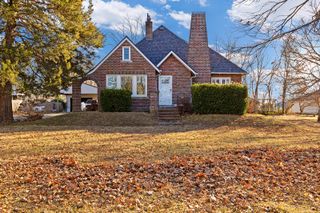 1124 W Washington Street, Marshfield, MO 65706