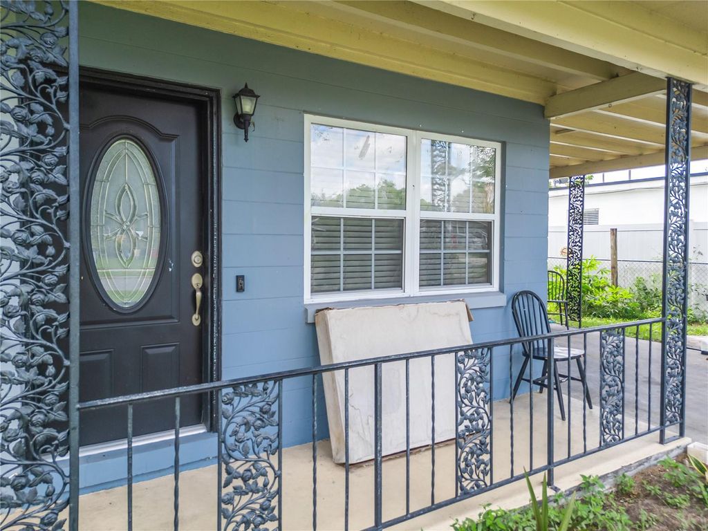 Image 2 of property listing at 6017 CANDLEWOOD LANE, Orlando, FL 32809