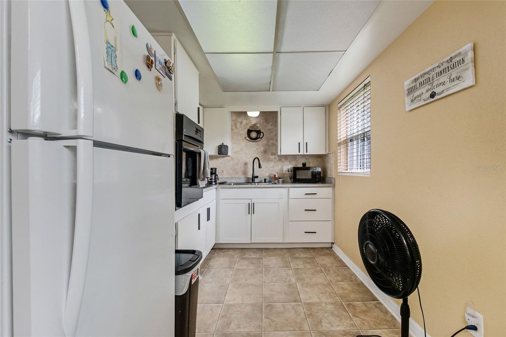 Image 14 of property listing at 6017 CANDLEWOOD LANE, Orlando, FL 32809