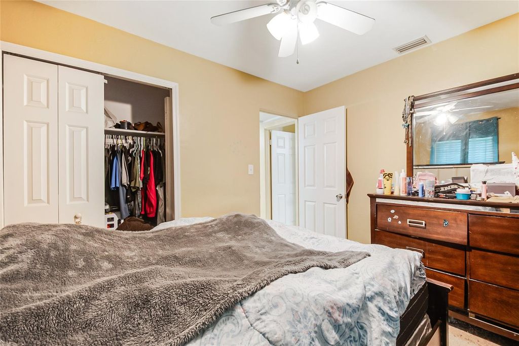 Image 18 of property listing at 6017 CANDLEWOOD LANE, Orlando, FL 32809