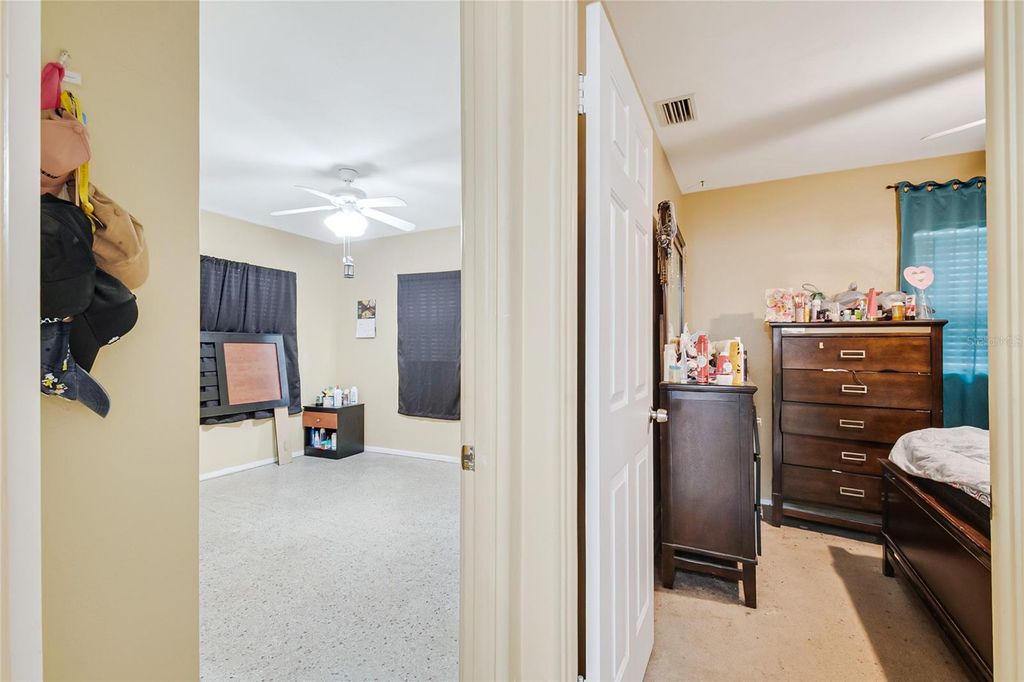 Image 21 of property listing at 6017 CANDLEWOOD LANE, Orlando, FL 32809