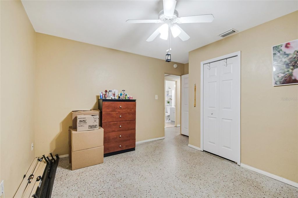 Image 25 of property listing at 6017 CANDLEWOOD LANE, Orlando, FL 32809