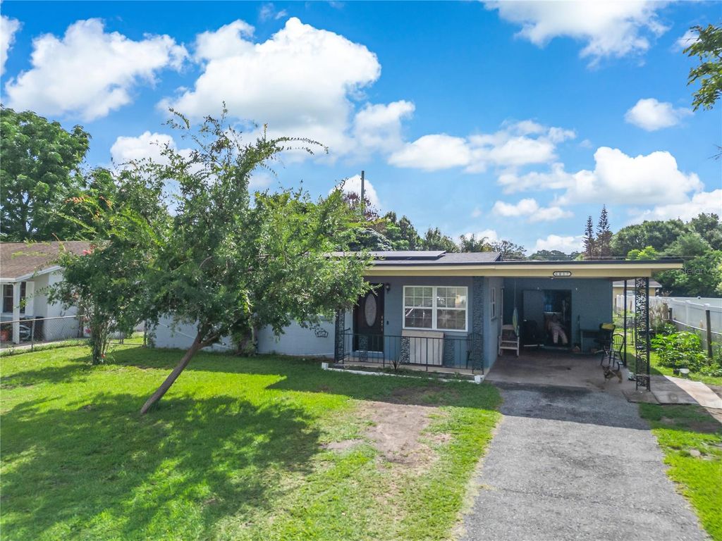 Image 4 of property listing at 6017 CANDLEWOOD LANE, Orlando, FL 32809