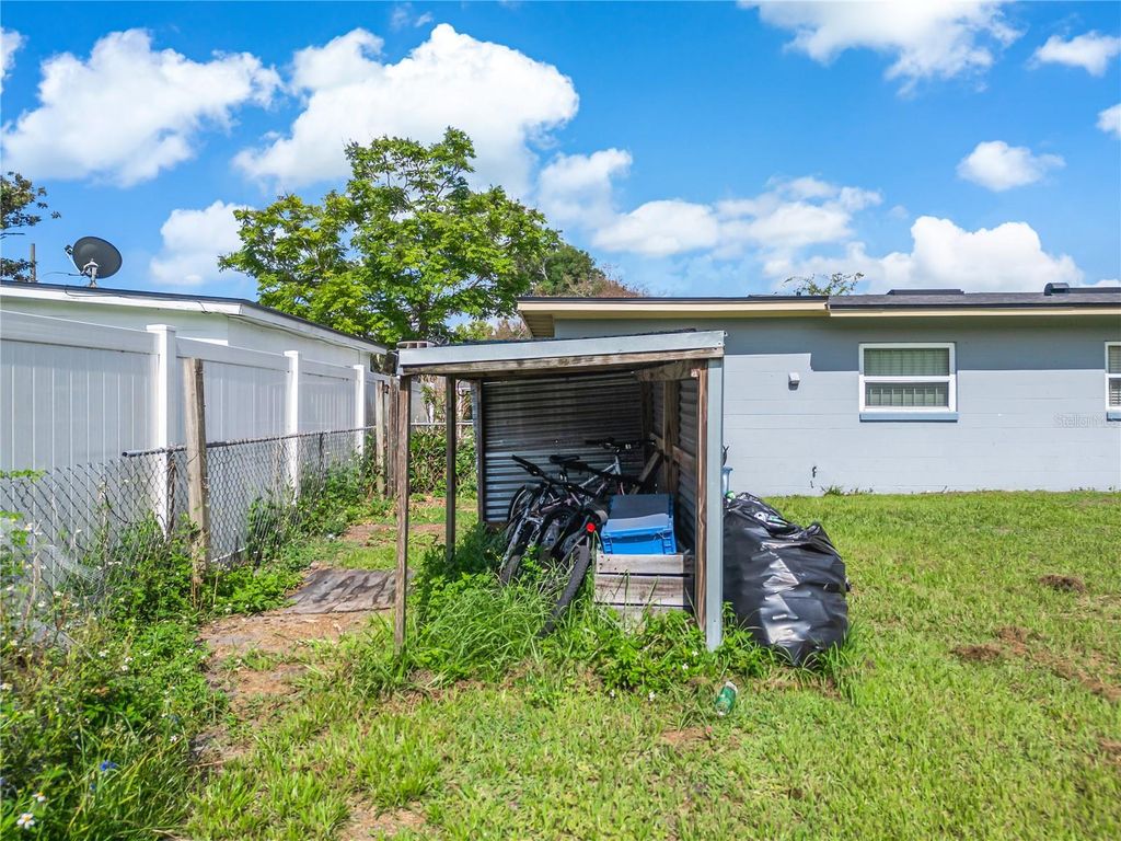 Image 31 of property listing at 6017 CANDLEWOOD LANE, Orlando, FL 32809