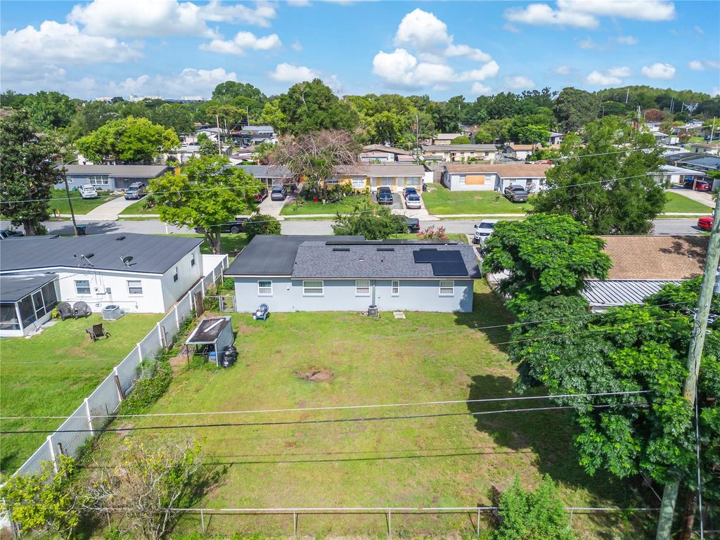 Image 35 of property listing at 6017 CANDLEWOOD LANE, Orlando, FL 32809