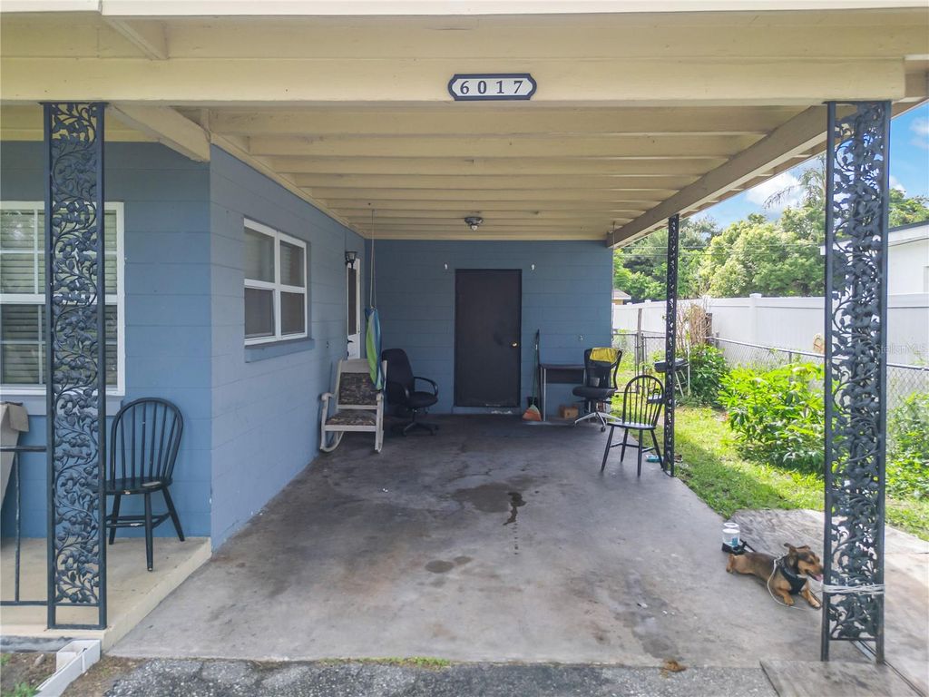 Image 5 of property listing at 6017 CANDLEWOOD LANE, Orlando, FL 32809