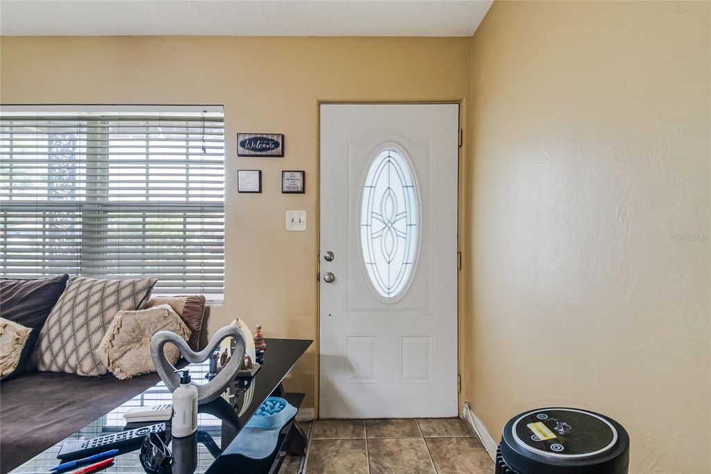 Image 7 of property listing at 6017 CANDLEWOOD LANE, Orlando, FL 32809