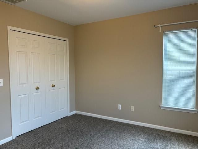 2692 S Knightsbridge Circle, Ann Arbor, MI 48105