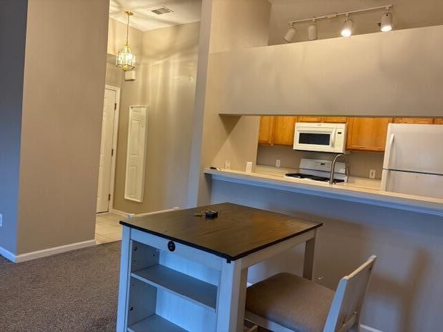 2692 S Knightsbridge Circle, Ann Arbor, MI 48105