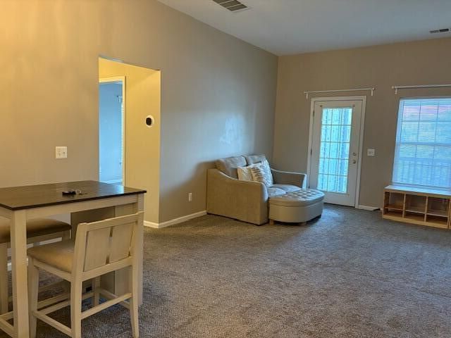 2692 S Knightsbridge Circle, Ann Arbor, MI 48105