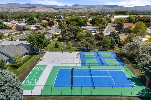 8520 W Willowcourt Dr., Boise, ID 83714