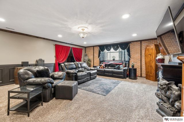 9310 Colby Street, Lincoln, NE 68505