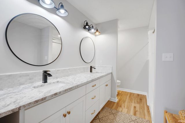 9653 S Harbour Pointe Drive, Bloomington, IN 47401