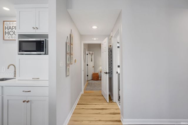 9653 S Harbour Pointe Drive, Bloomington, IN 47401